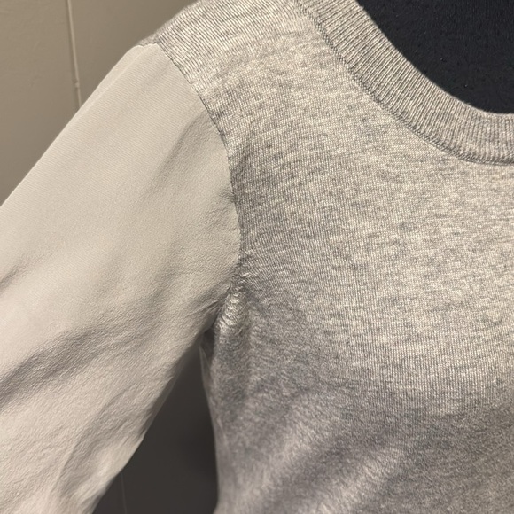 Joie gray silk cuffed sleeve nylon/rayon/wool/cashmere body crewneck sweater. Sm - Picture 3 of 7
